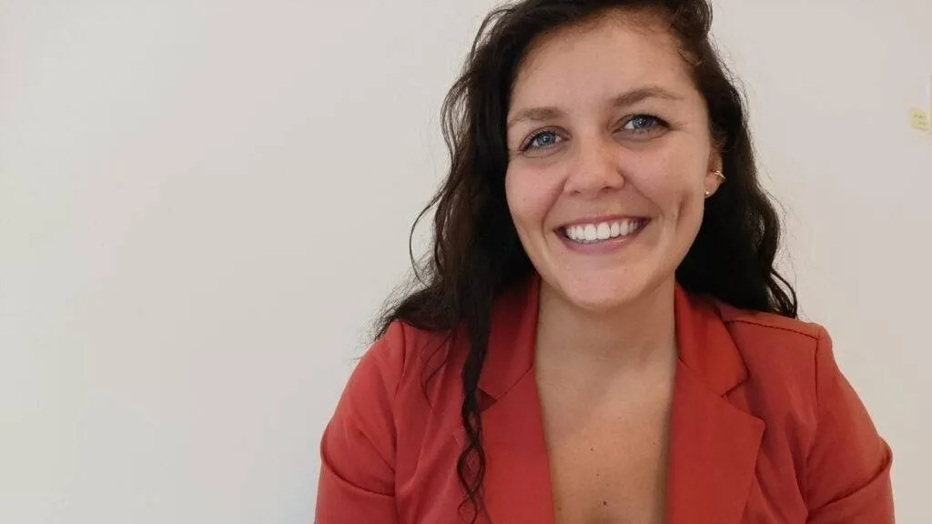 evelien gubbels rood jasje 1