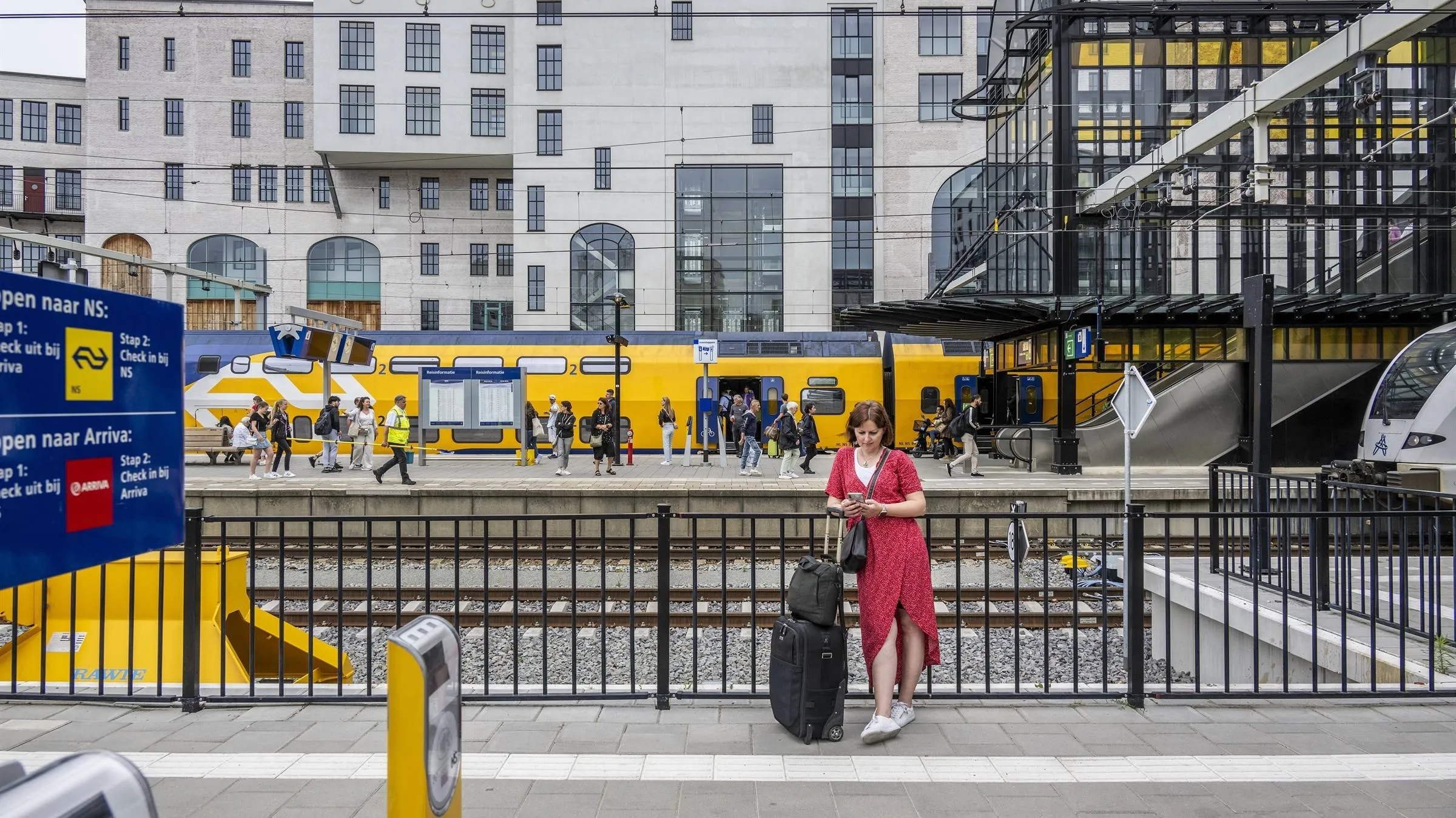Onderzoek naar veiligheidsbeleving OV: jonge vrouwen voelen zich vaak onveilig