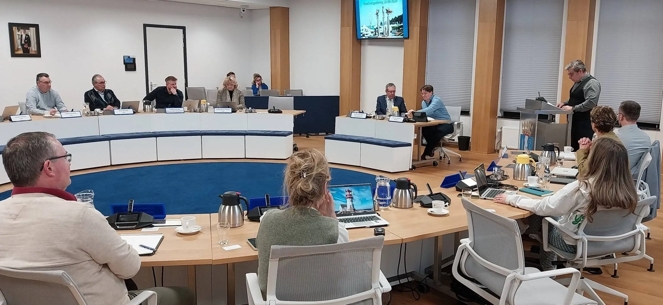 Afscheid van de "oude" raad en installatie van de leden van de nieuwe raad