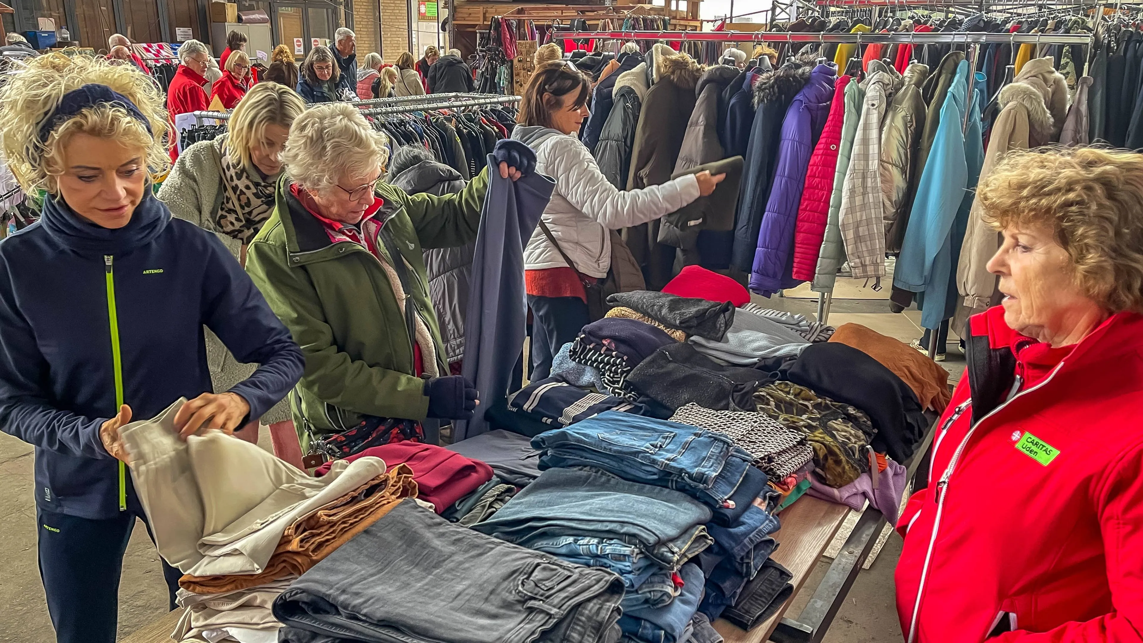 05. Kledingbeurs Caritas Uden (19 oktober 2025)