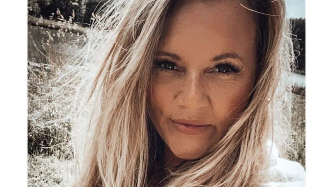 In de spotlight: Minouche de Jong (41), de vrouw van Van der Gijp