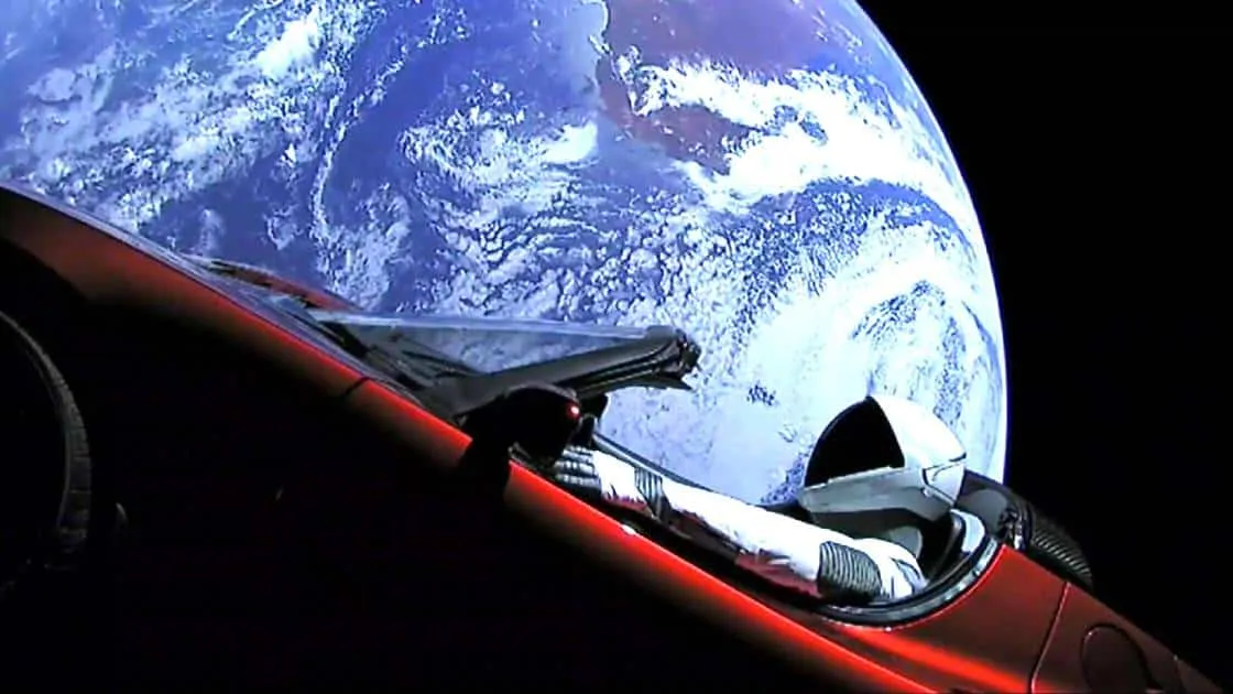 teslaroadsteruitgelicht