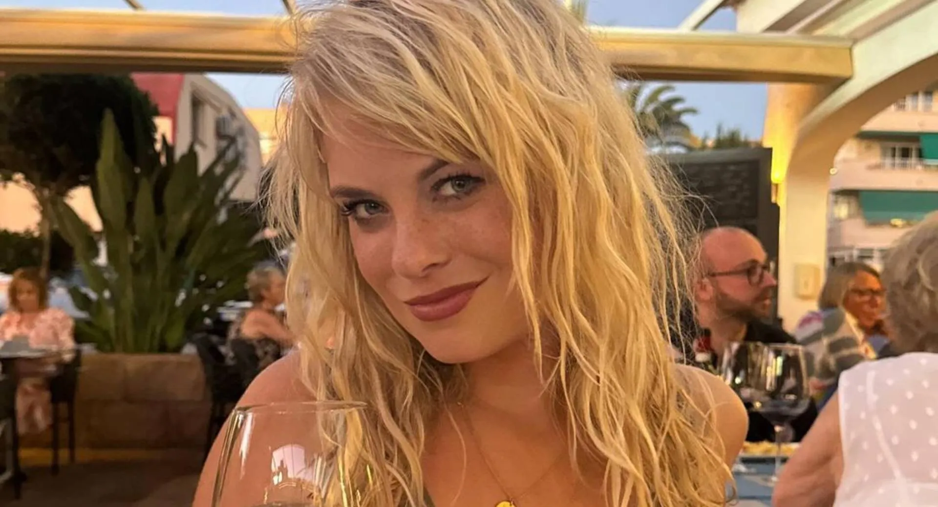 Sylvana IJsselmuiden speelt voetliefhebbers per ongeluk in de kaart met gewaagde afdruk