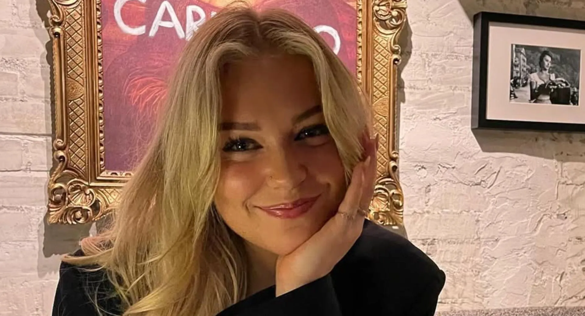 Marijn Kuipers laat Expeditie Robinson-kijker gissen: wat heeft de blondine stiekem meegesmokkeld naar eiland? (foto)
