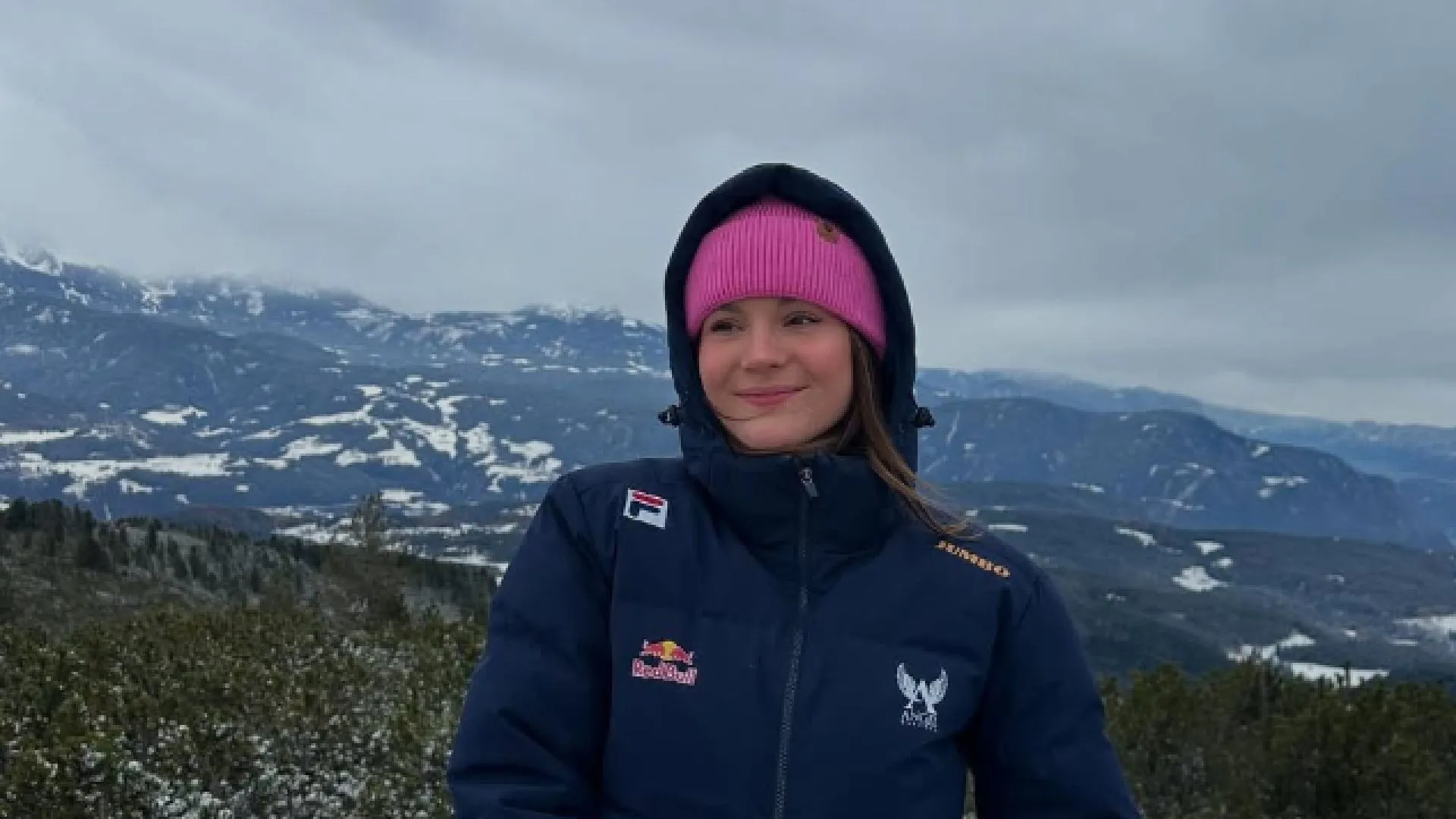 Angel Daleman (17) heeft nu al lijf vol tatoeages: dit betekent de inkt van de piepjonge schaatsster