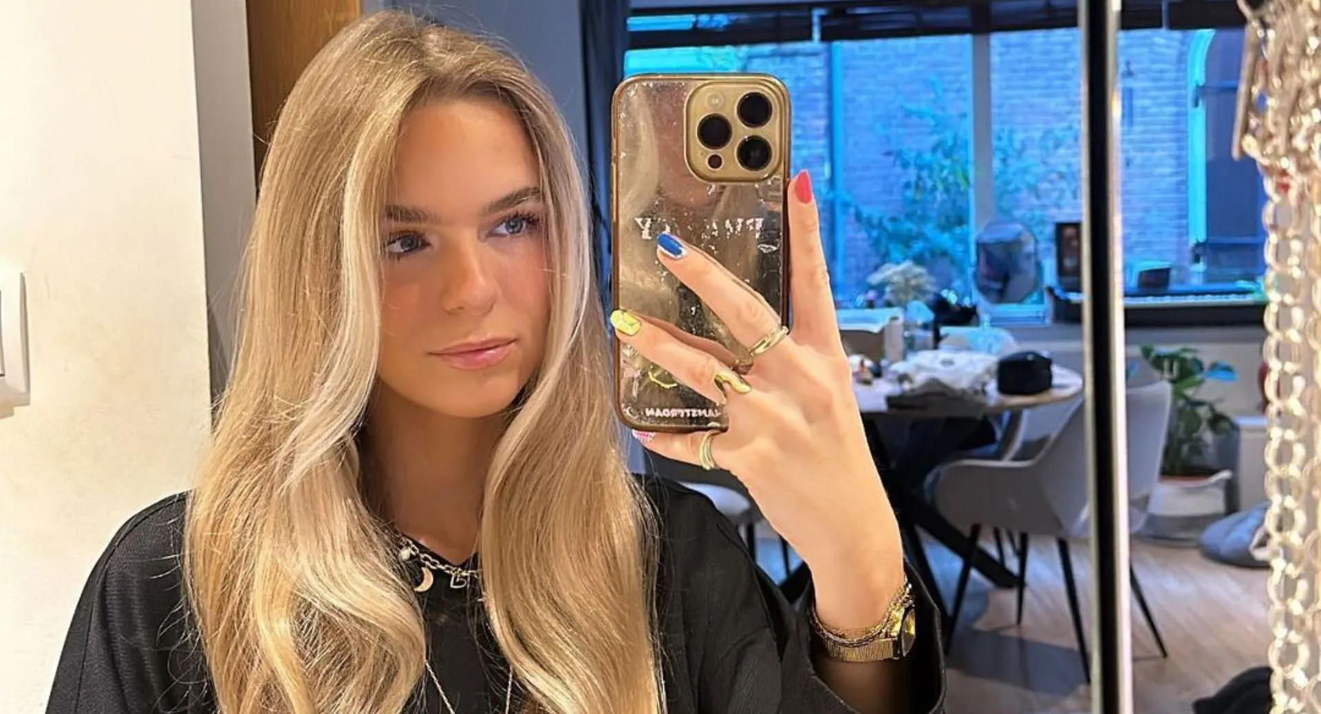 Lies Zhara schrikt van kwade plannen van vieze man op Instagram: 'Ik kom je halen' (foto)