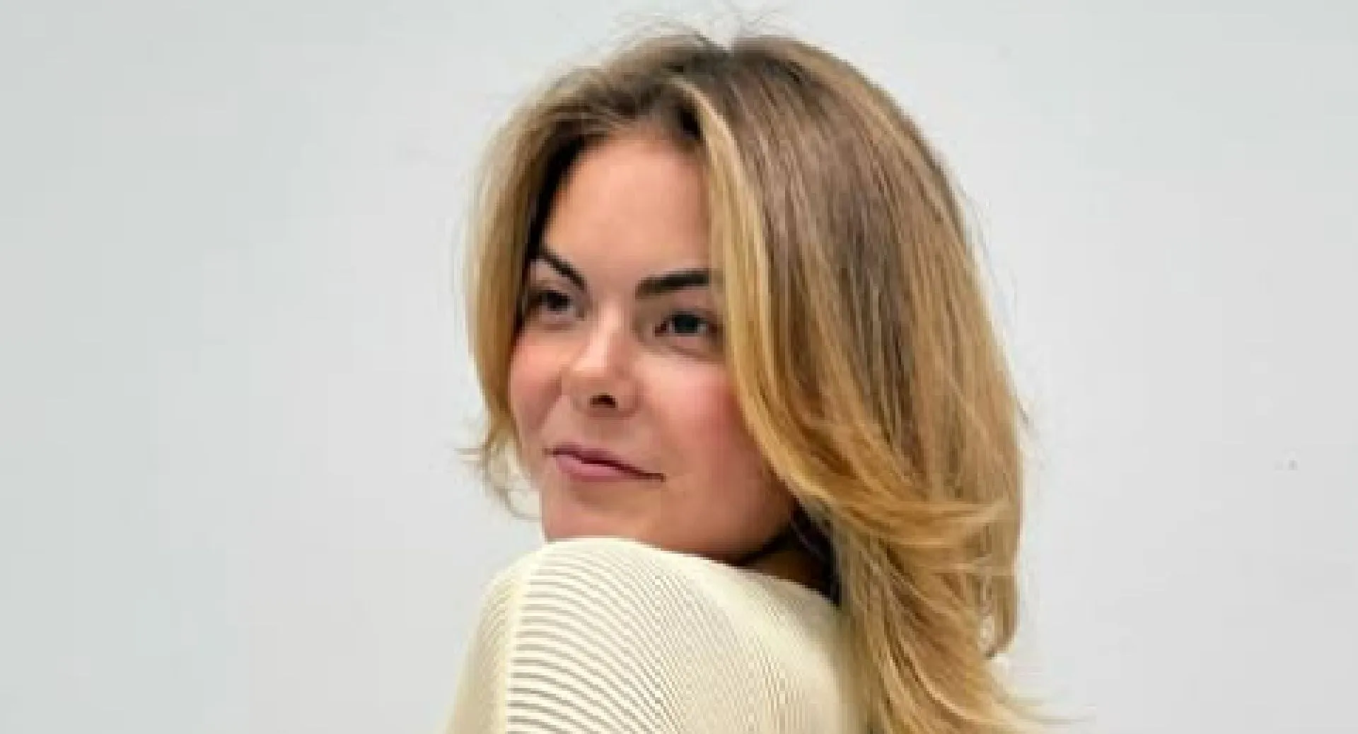 Geschokte Eloise van Oranje blaast flink stoom af in winkel na brute beroving van kroonjuwelen (foto)