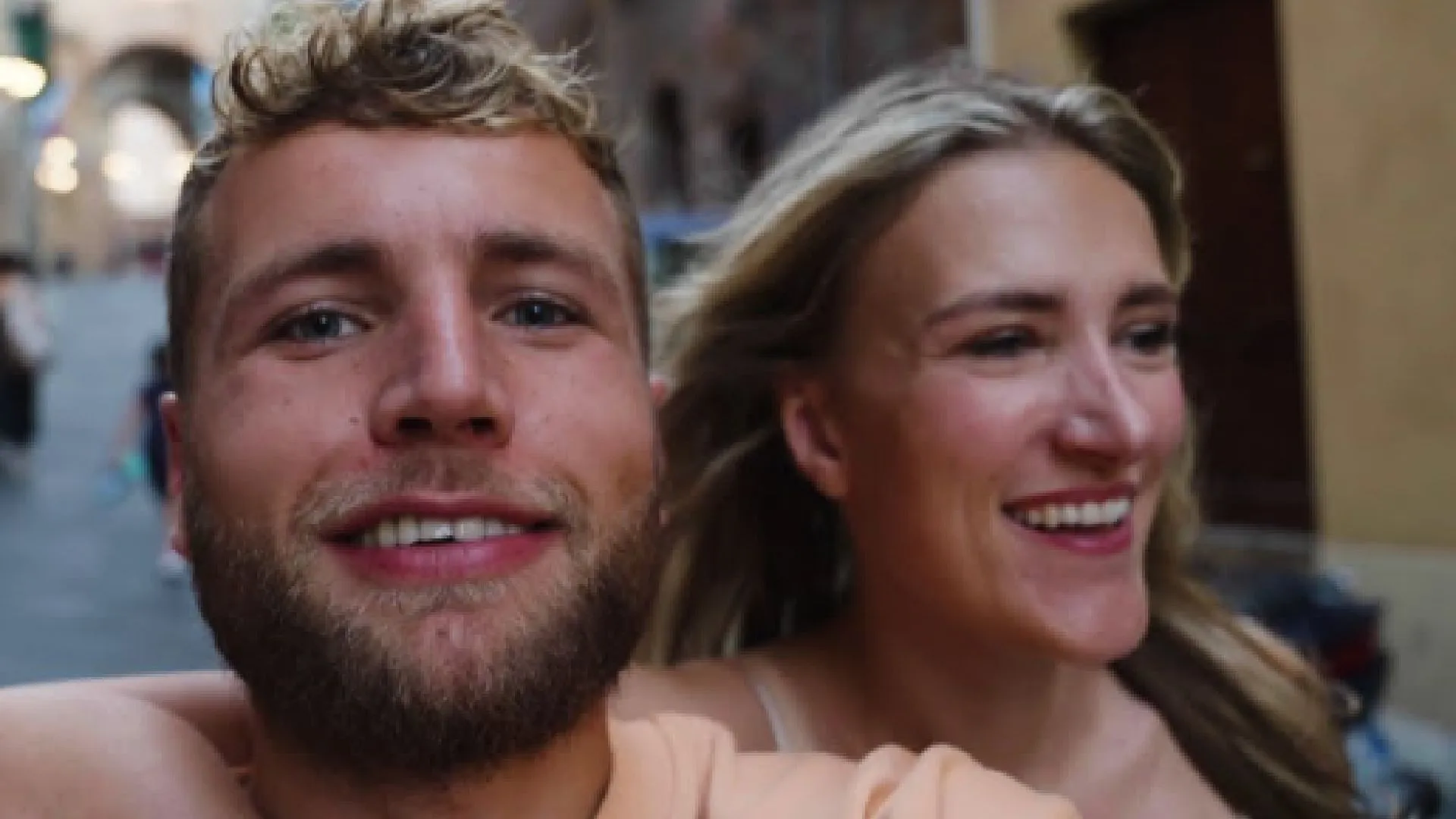 Suzan & Freek stonden op springen na maandenlange reis; dit deden ze meteen na thuiskomst (foto)