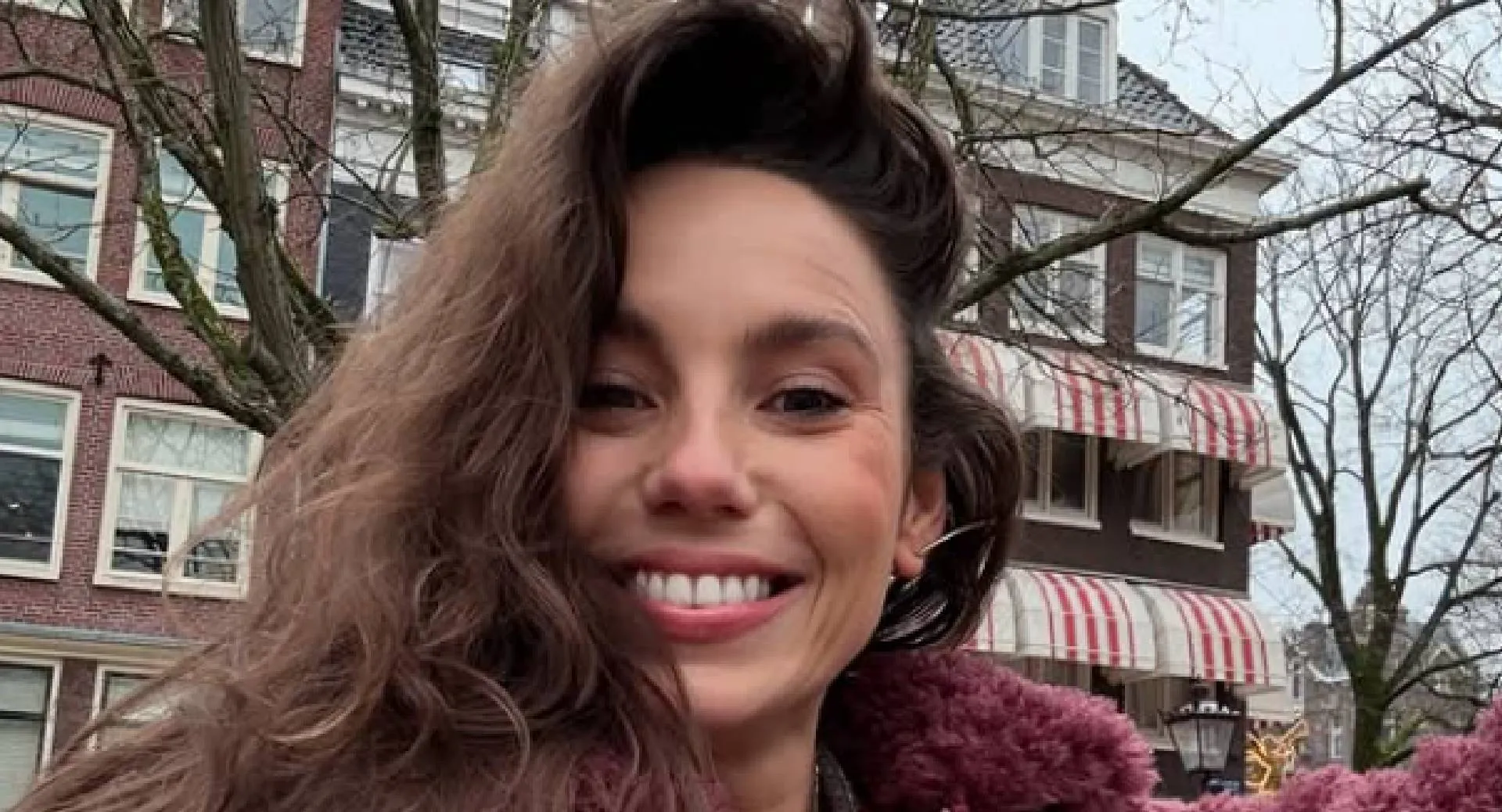 Uitdagende Gwen van Poorten verschijnt plotseling op populair online platform met deze smakelijke foto