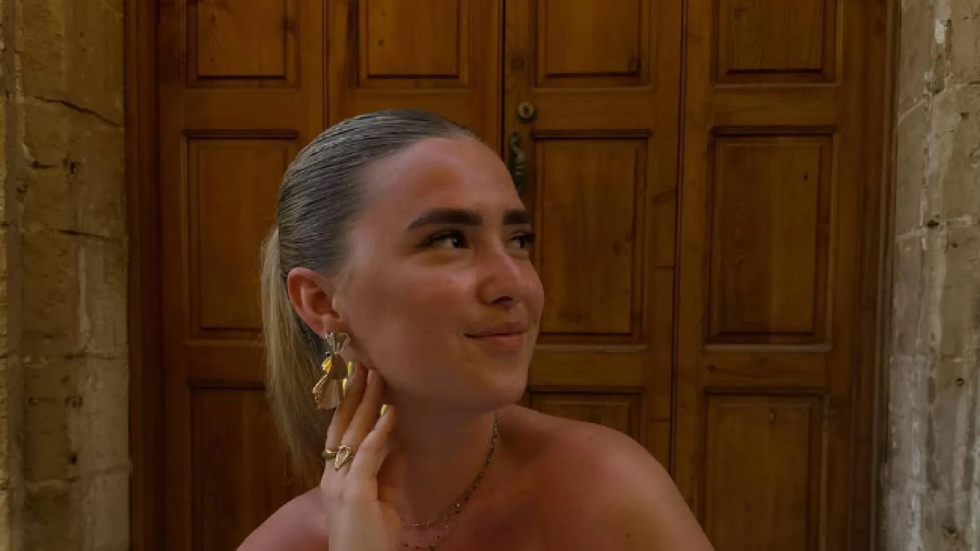 Big Brother-bewoners vallen met bosjes; blondine Eva (23) stapt huis uit en zorgt voor groot verdriet