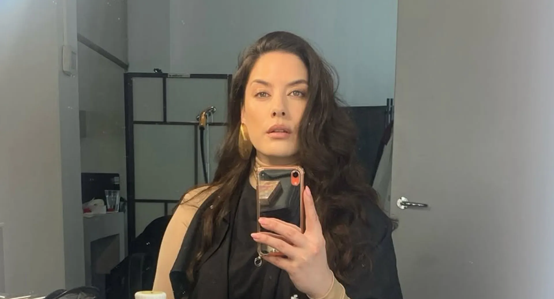 Smullen geblazen: Plussize-model Daniëlle van Grondelle lekt uit als deelnemer Expeditie Robinson