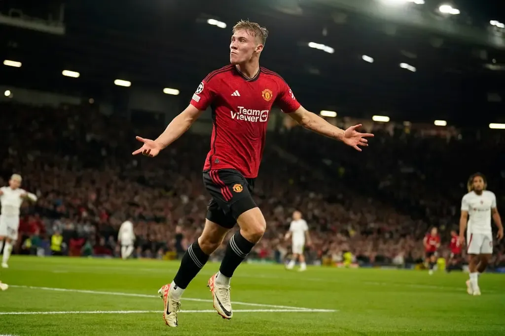 Rasmus Hojlund given two word message on Man Utd career by Alan Shearer