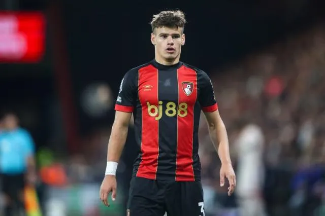 Man Utd top target's 'change of agent' seen as move ahead of likely transfer