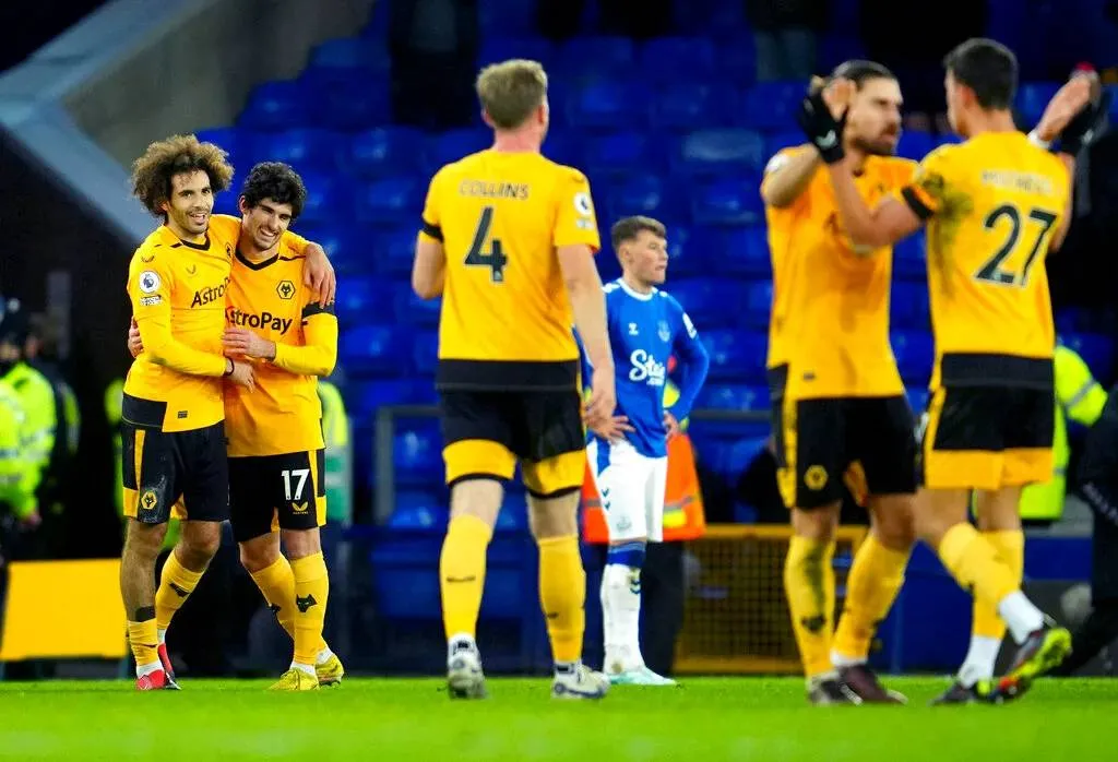 Man Utd in 'advanced't talks with Wolves striker 'who loves club'