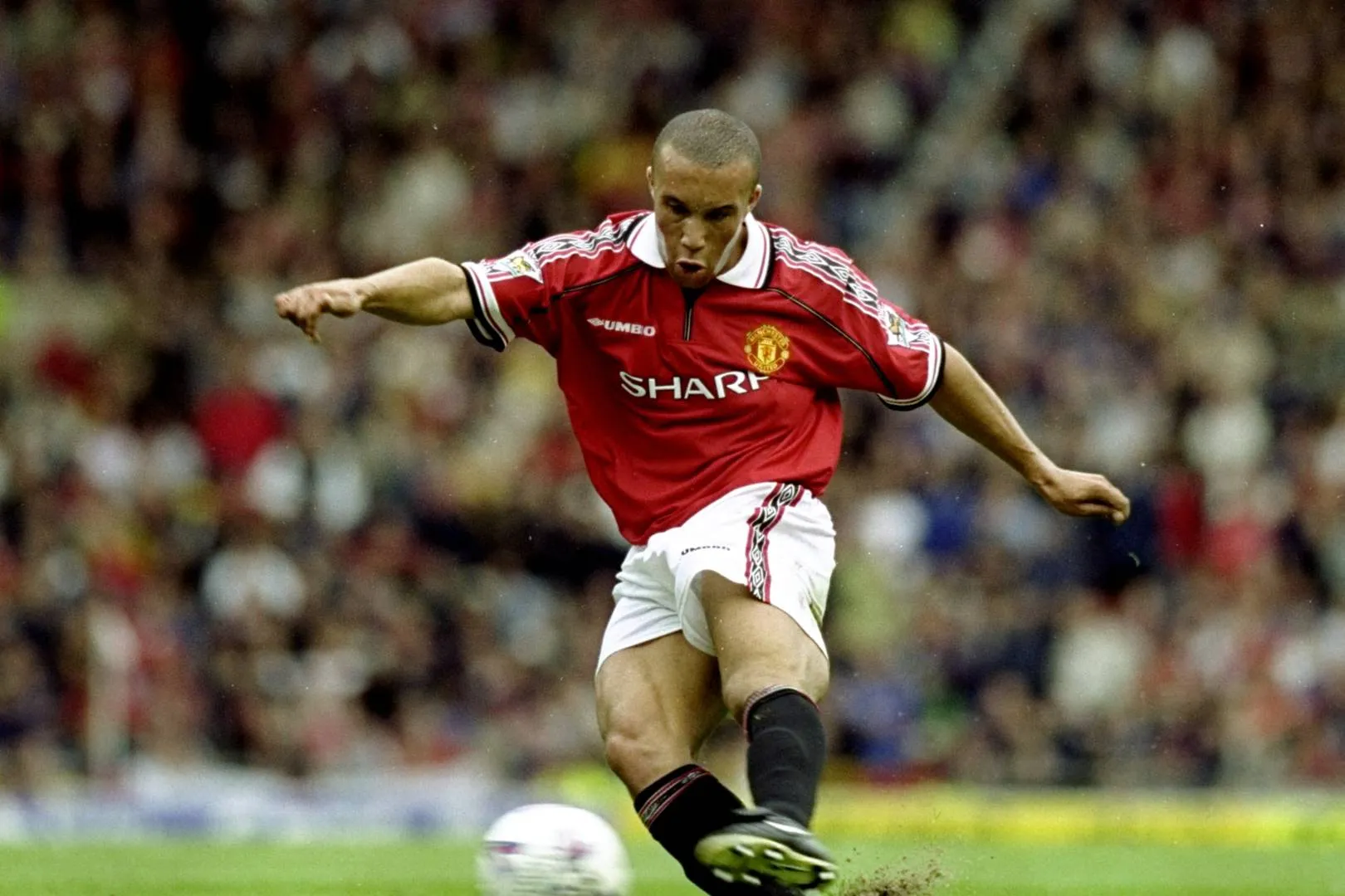 'I walked out of a medical with Man City to join Arsenal instead from Man Utd'