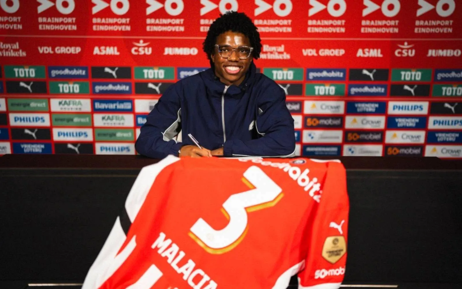 Malacia makes dig at Amorim about 'good football' after leaving Man Utd
