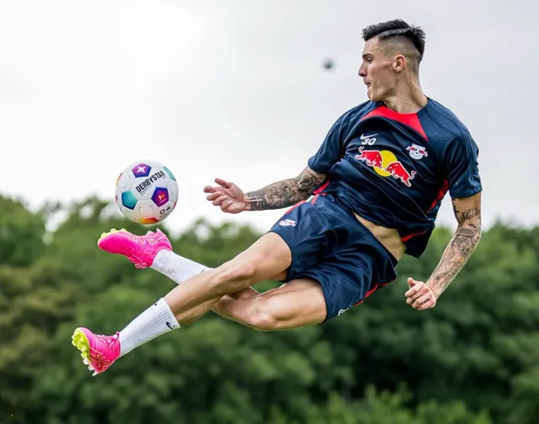 Sesko's agent tells of 'special club' as Man Utd push to sign the Leipzig striker