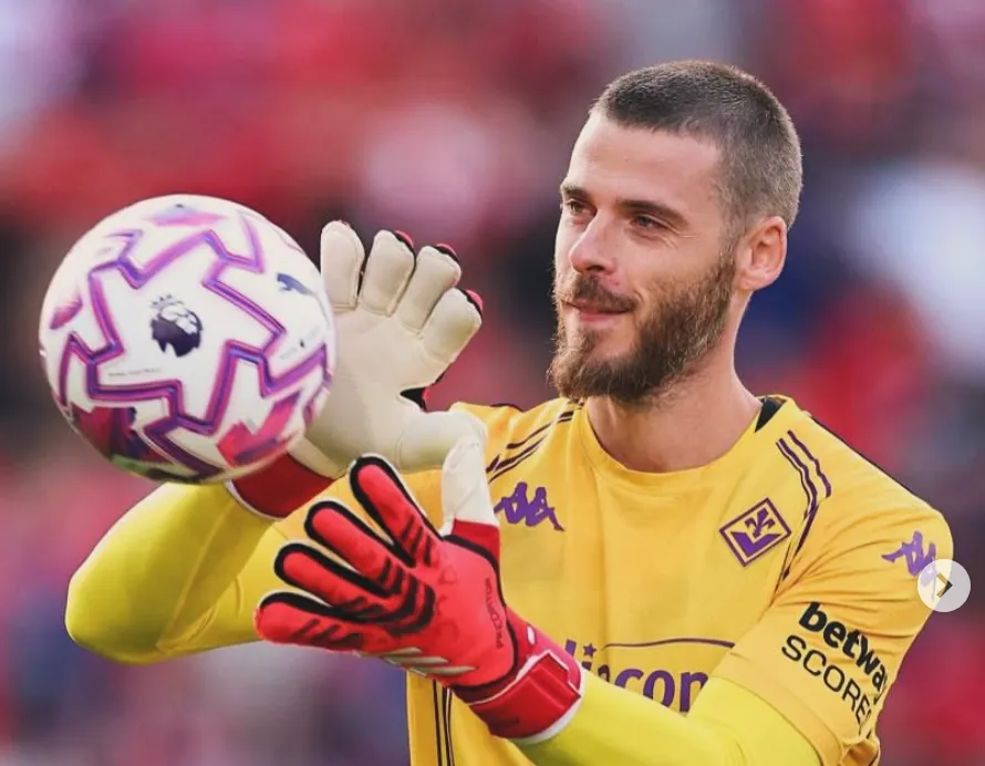 De Gea warns Bruno Fernandez 'he won't score against him' in Man Utd clash