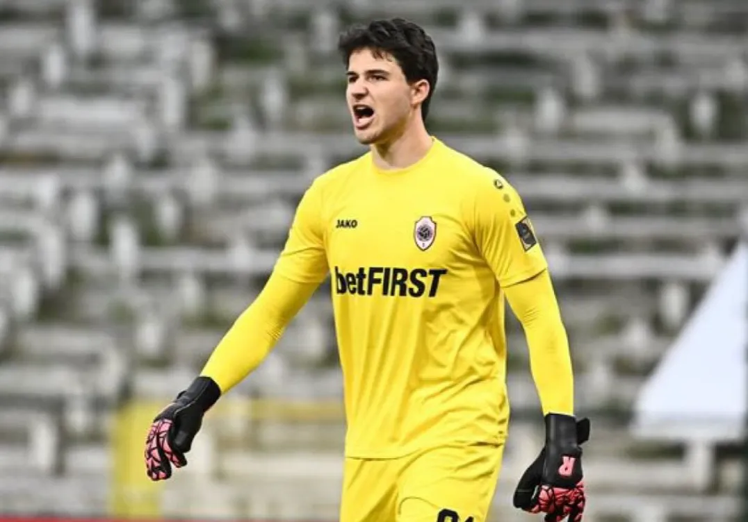 Inside Man Utd 'deal' for Senne Lammens with advanced talks underway over keeper