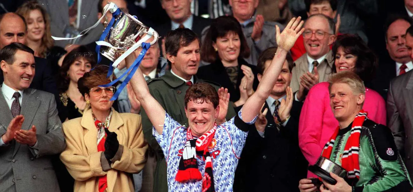 Bruce tells of moment at Man Utd he told Fergie to 'p*** off' after being snubbed