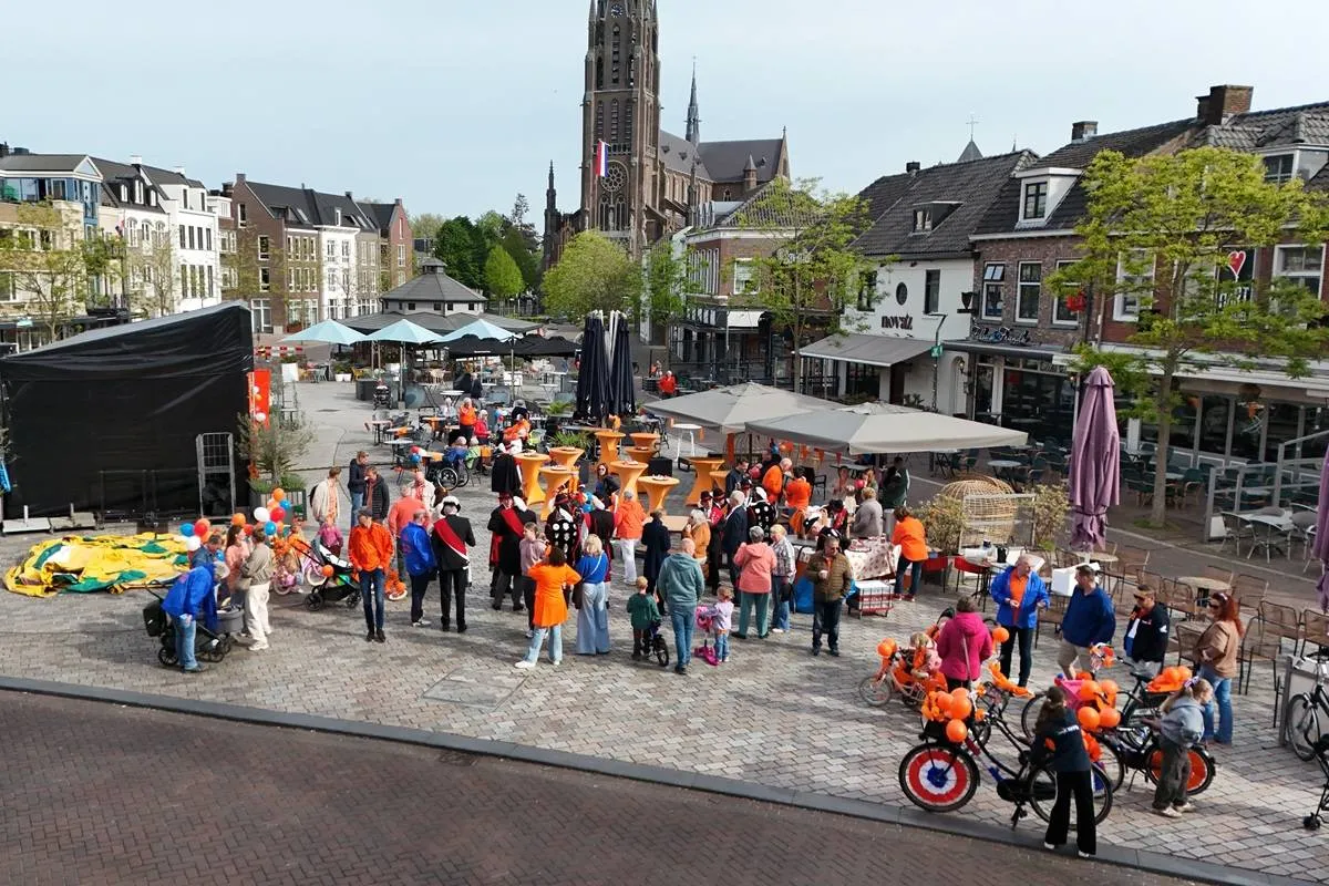 27-04-2026 Start Koningsdag Veghel 00