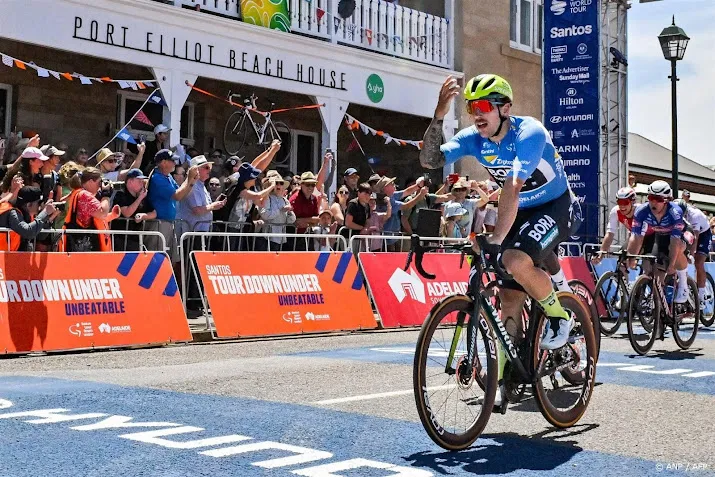 Derde sprintzege wielrenner Welsford in Tour Down Under