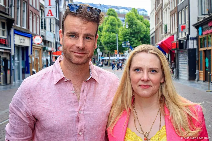 Jelka van Houten en Jennifer Hoffman in serie over relaties