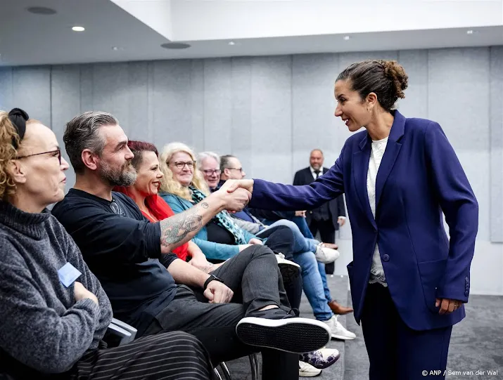 Staatssecretaris wil dat toeslagenouder dossier sneller krijgt