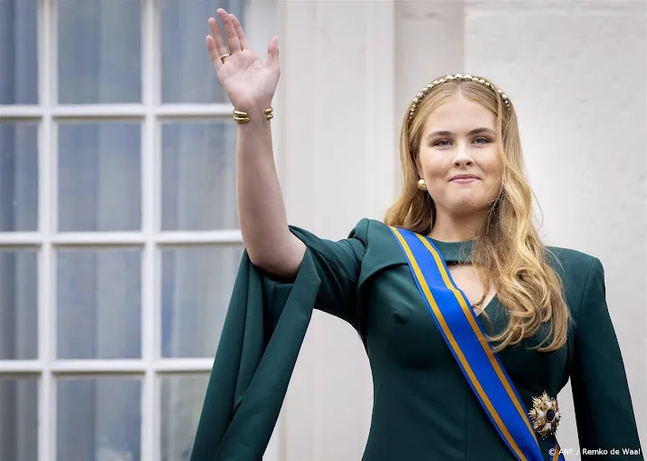 Prinses Amalia schenkt Madrid kleine tulpentuin