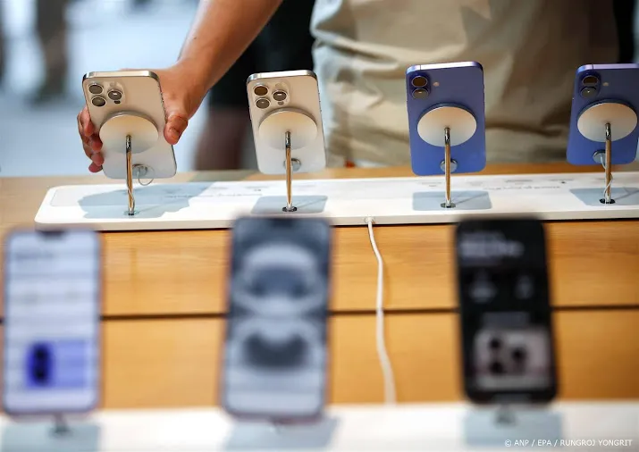 Krant: Apple wil iPhone-verkoop aanjagen met dunnere toestellen