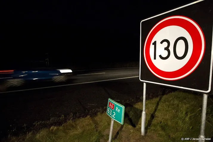 Maximumsnelheid gaat op drie stukken snelweg naar 130