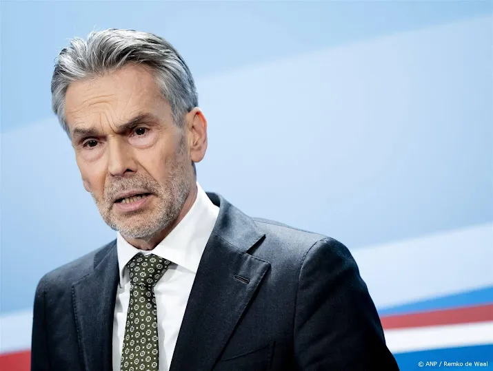 Schoof leidt zelf stikstofgroep, wil alle maatregelen bespreken