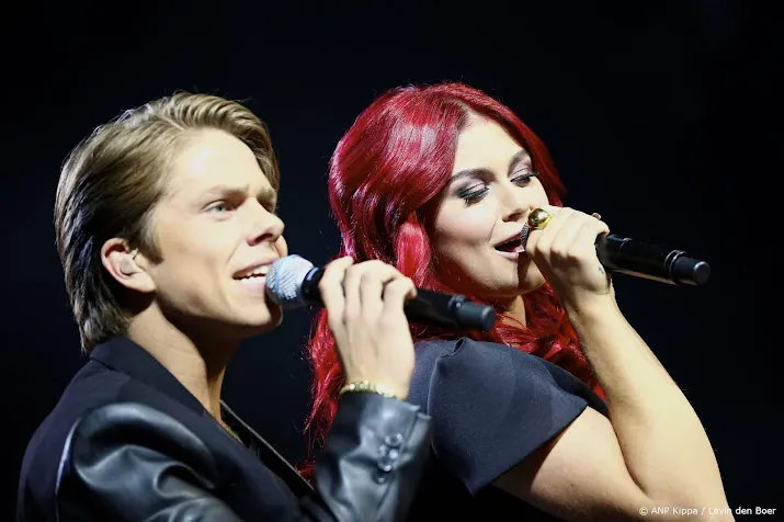 André Hazes feliciteert zus Roxeanne met Titanic-vergelijking