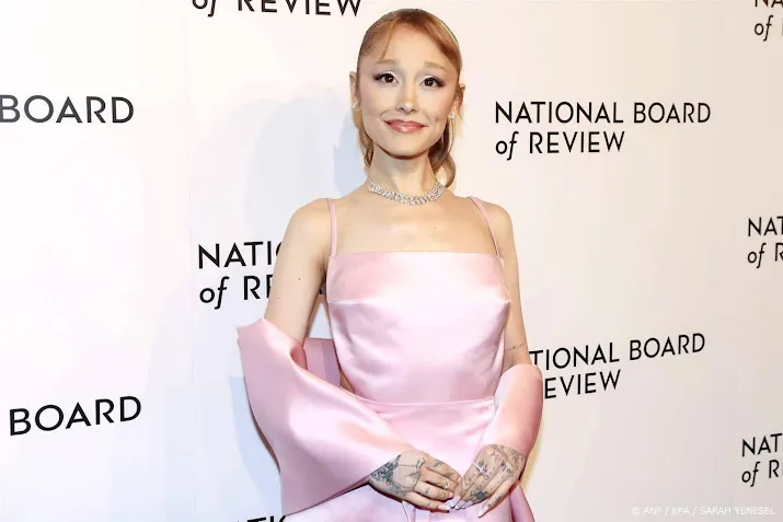 Ariana Grande steunt queers na uitspraak Trump