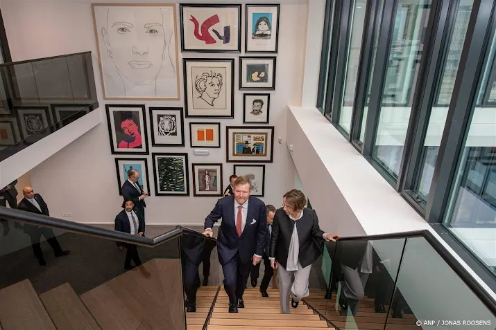 Koning Willem-Alexander opent nieuw gebouw ambassade Brussel
