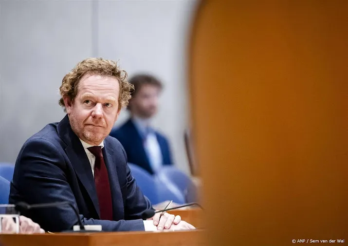 Delen foto's gevolg bijzondere karakter kunstroof, aldus Van Weel