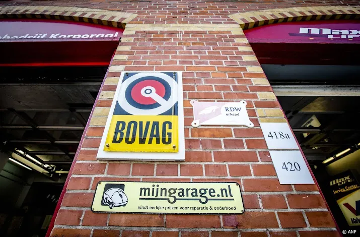 FNV: stakingen op komst bij garages en autodealers