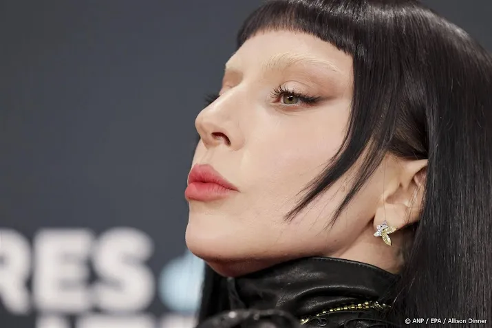 Lady Gaga presenteert nieuwe single tijdens Grammy's