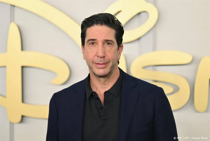 David Schwimmer roept Elon Musk op: haal Ye van X