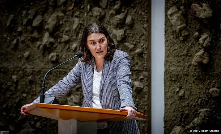 GL-PvdA: Faber moet alarmbellen over asielwetten serieus nemen