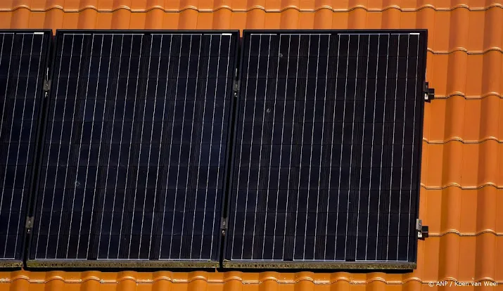 Onderzoeksbureau: veel minder nieuwe zonnepanelen geïnstalleerd