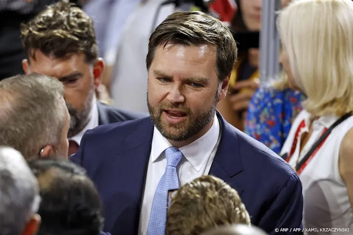 WSJ: Vance dreigt met sancties en militaire actie over Oekraïne