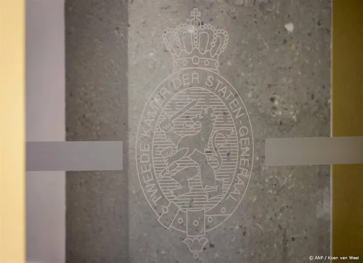 Man die Kamergebouw binnendrong met steekwapen zit nog vast