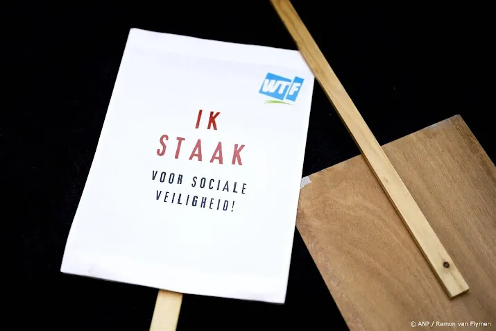 Personeel FNV wil meerdere dagen staken om bestuurscrisis bond