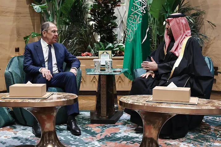 Bin Salman ontvangt Lavrov na besprekingen VS en Rusland