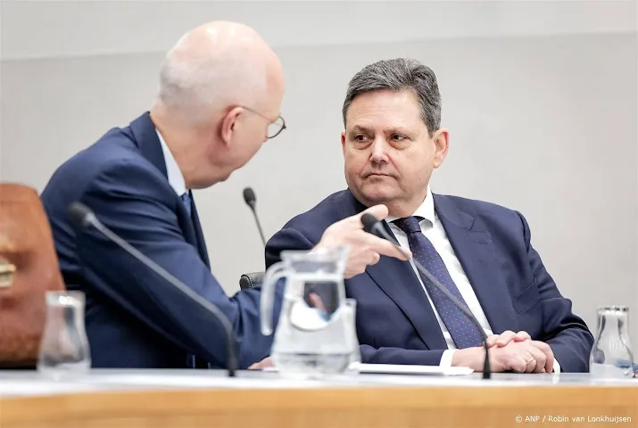 Coalitie wacht reactie kabinet af over ov-bezuiniging steden