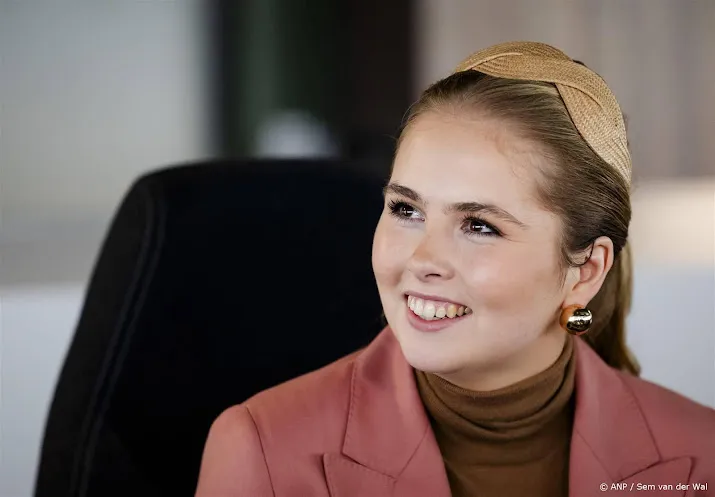 Amalia doopt nieuw bevoorradingsschip Koninklijke Marine