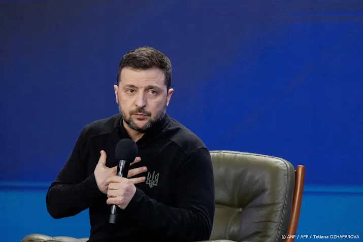 Zelensky wil Trump ontmoeten voordat Amerikaan met Poetin praat