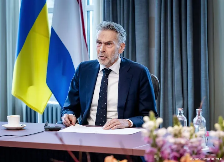 Schoof spreekt steun uit voor Oekraïne op top in Kyiv
