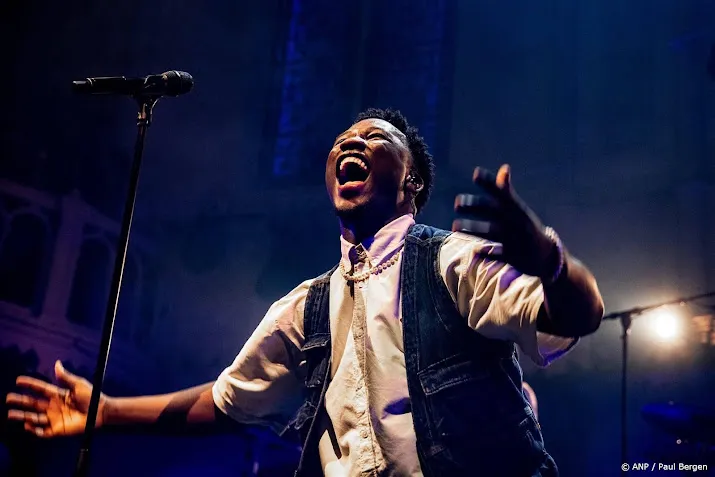 Claude en Cornald Maas reageren woensdag niet op lekken song